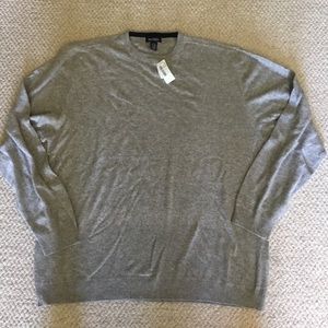 NEW NAUTICA GRAY SWEATER